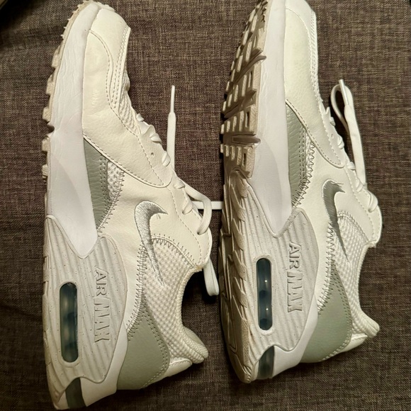 SOLD‼️NIKE Air Max in EUC - Picture 1 of 5